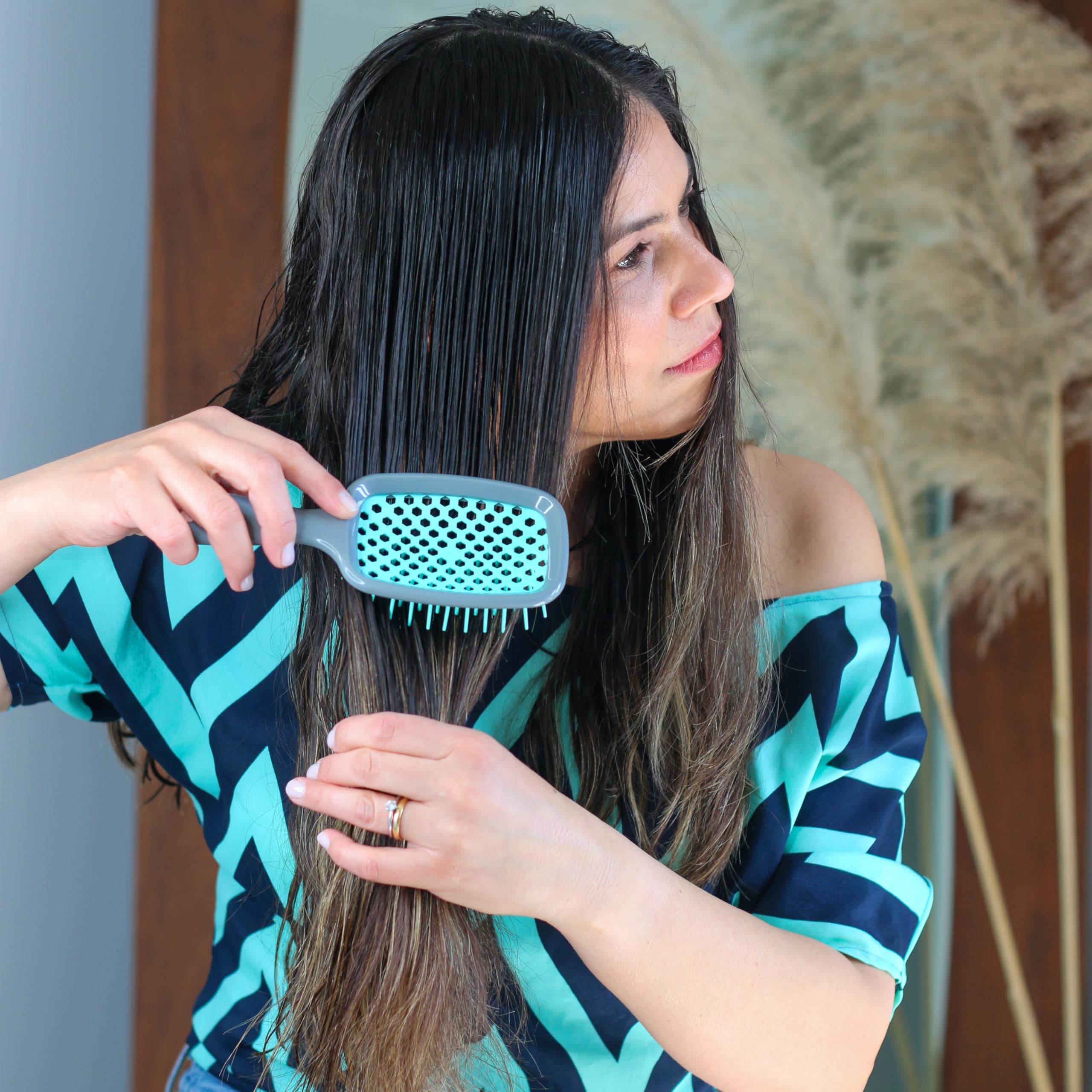 FHI Heat UNbrush Wet & Dry Vented Detangling Hair Brush - Aurora 4