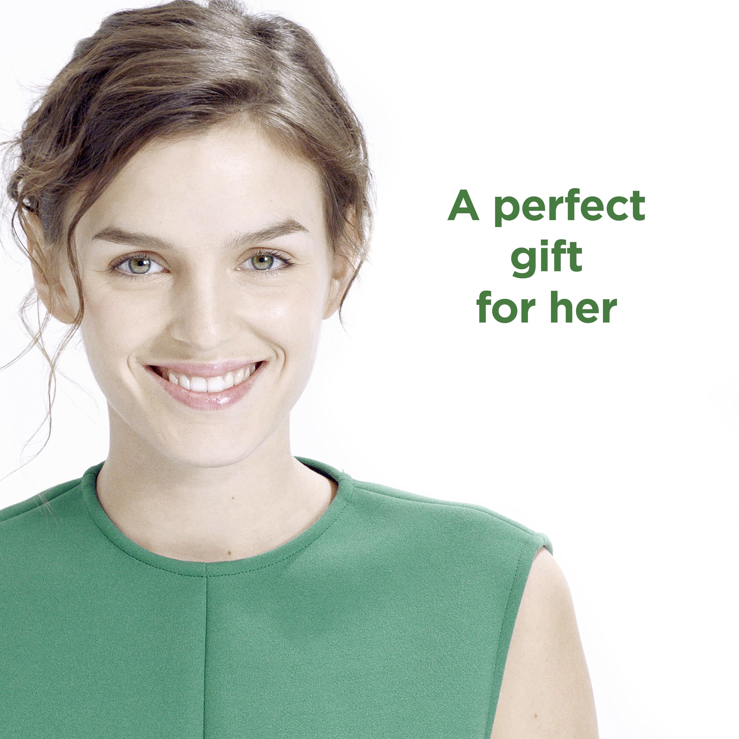 Simple Skin Hydrating Collection Gift Set with Water Boost Trio and Beauty Bag 6