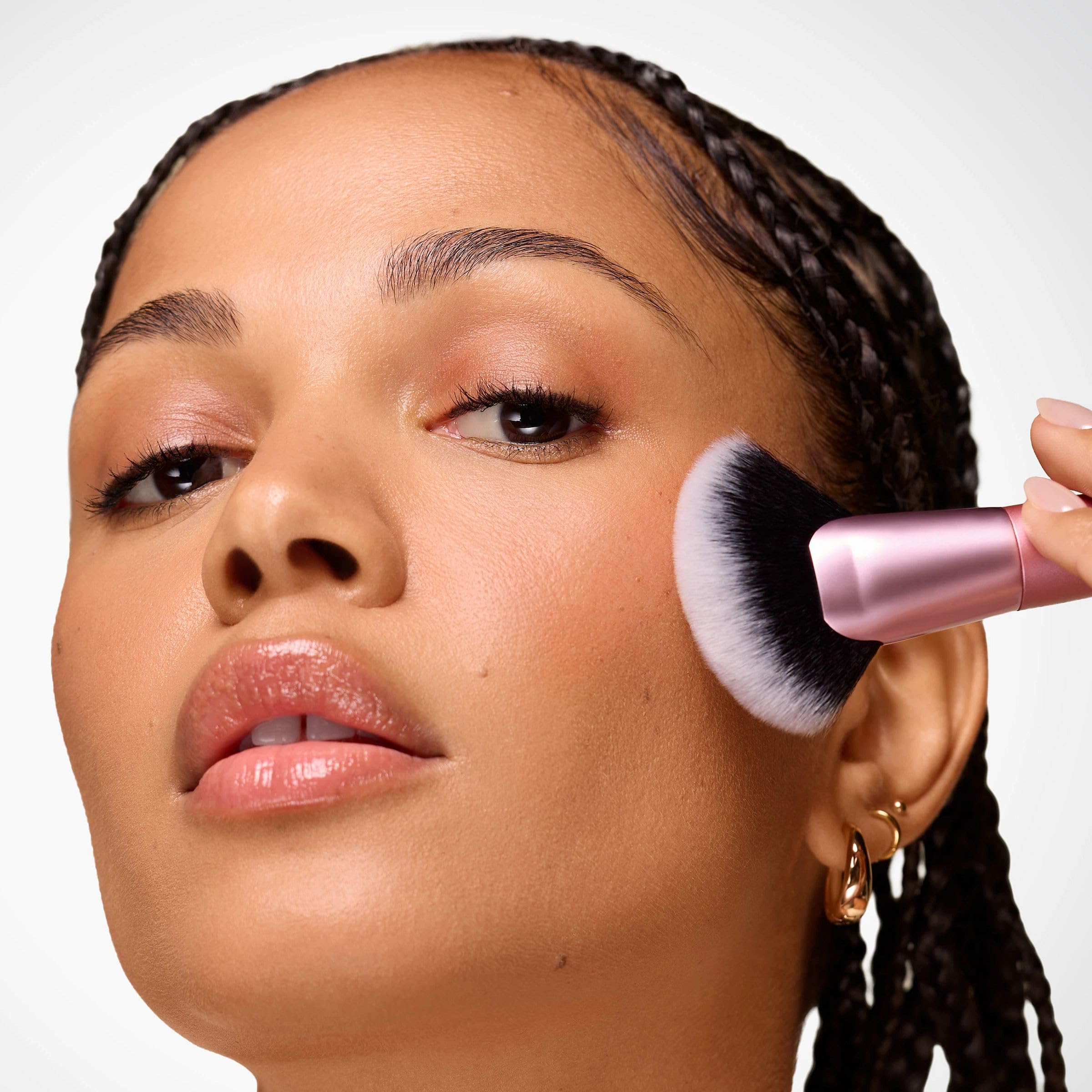 REAL TECHNIQUES Angled Fan Finishing Brush - Dual-Sided Sculpting & Blending Makeup Tool 4