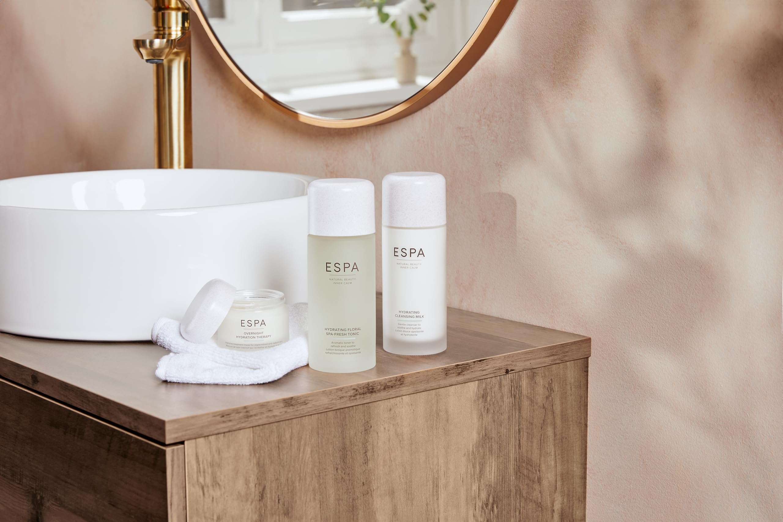 ESPA Hydrating Cleansing Milk 200ml | Gently Removes Make-Up & Impurities 6