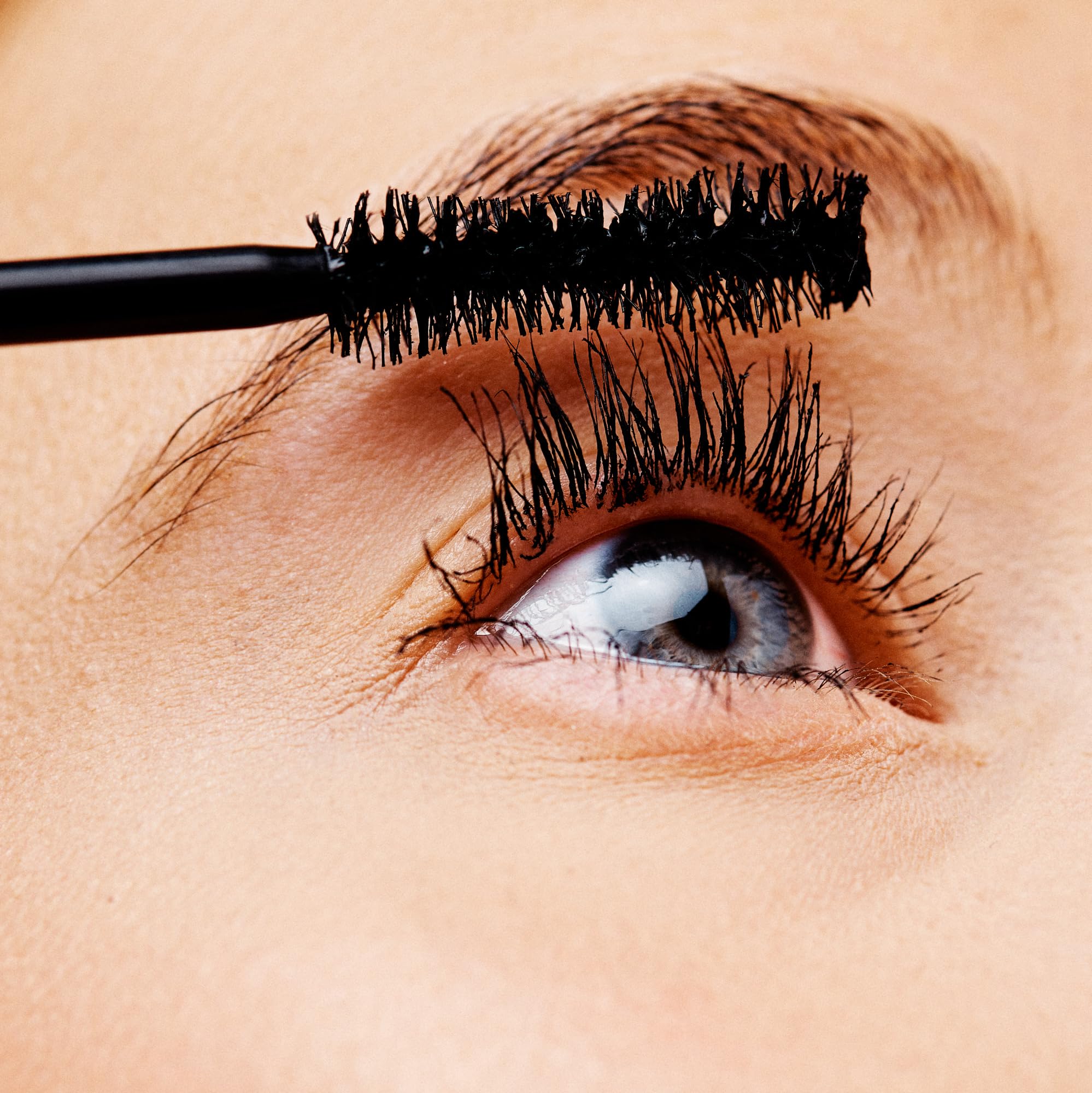 essence Lash PRINCESS Curl & Volume Mascara for Instant Curl and Breathtaking Volume 5