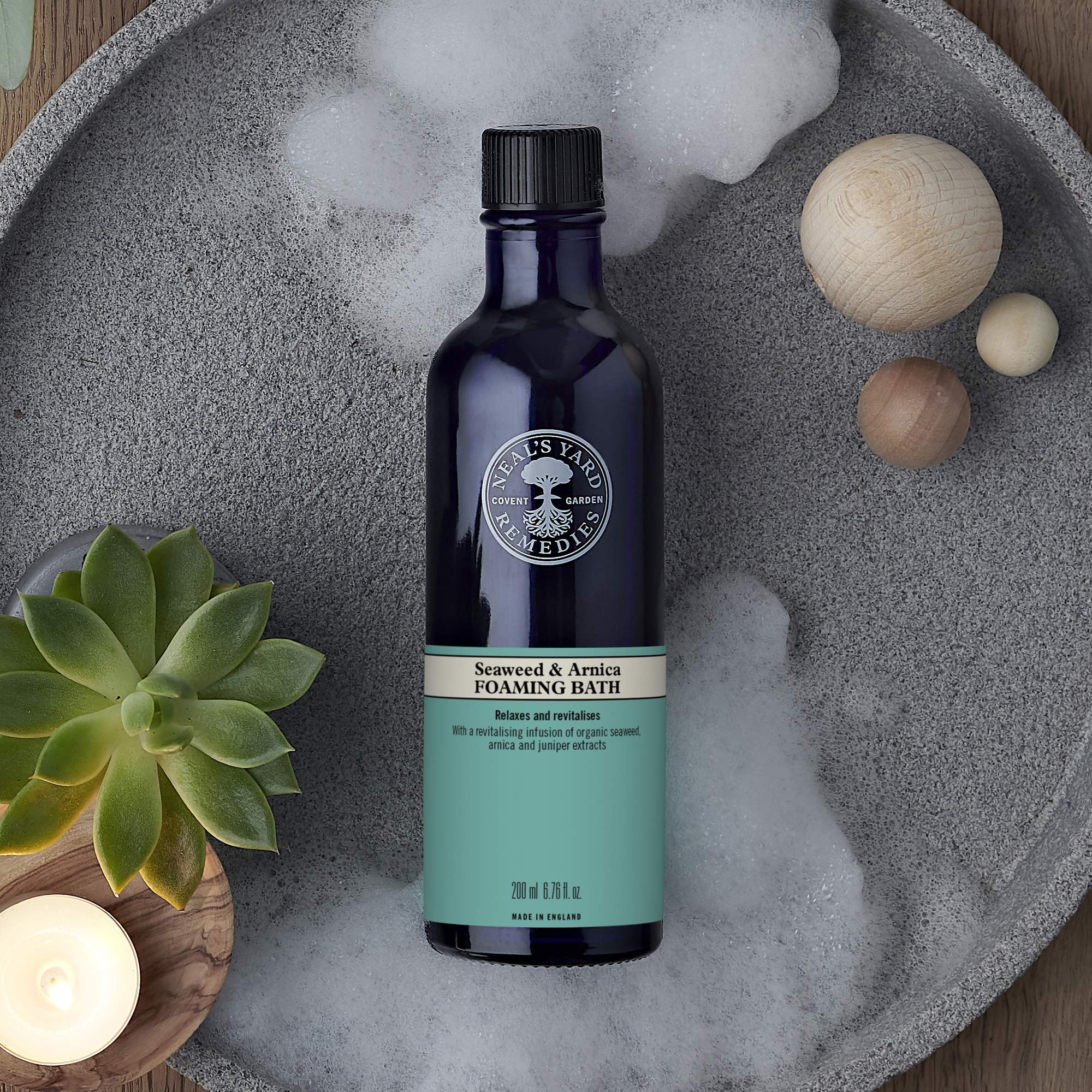 Neal's Yard Remedies Seaweed and Arnica Foaming Bath for Tiredness Relief 3
