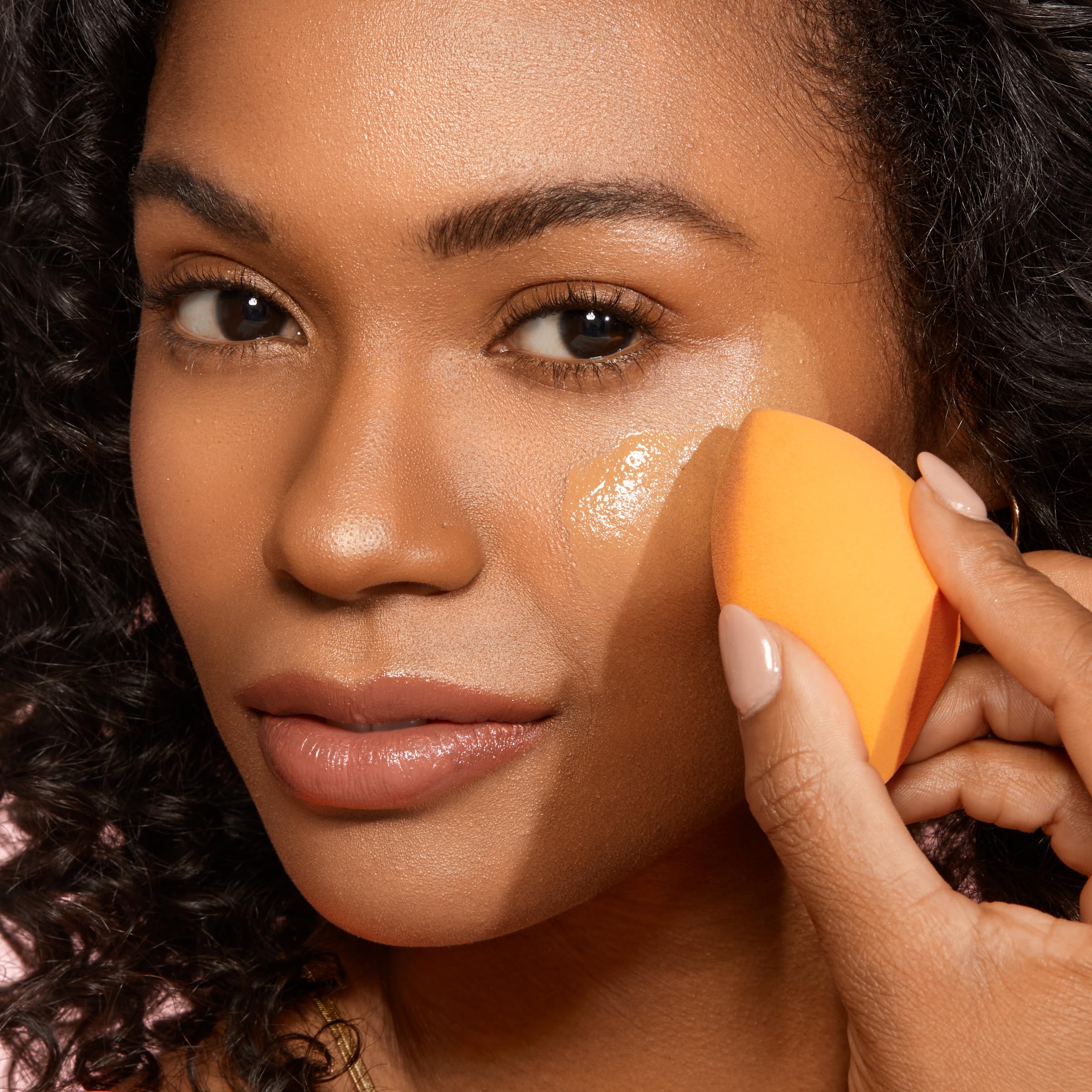 Real Techniques Miracle Complexion Make-up-Schwamm für deckende Foundation mit Reiseetui (Verpackung und Farbe können variieren) 8