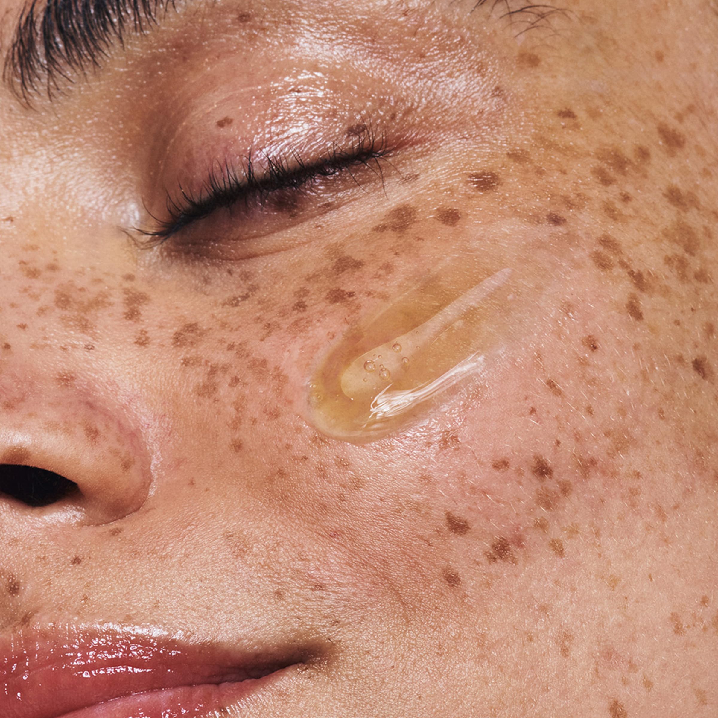 CLARINS Double Serum 30ml | Anti-Aging Face Serum for Visible Firming and Smoothing 9