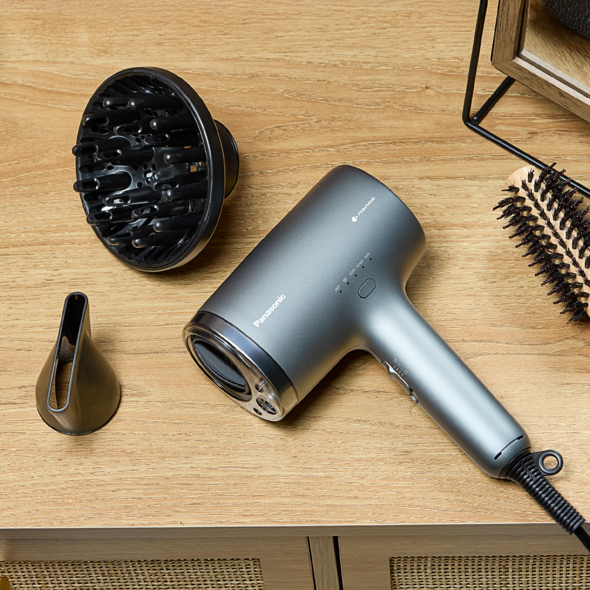 Panasonic EH-NA9N-H895 Hair Dryer with Diffuser: nanoe, Mineral Ions, Anti-Damage, 1600W 9