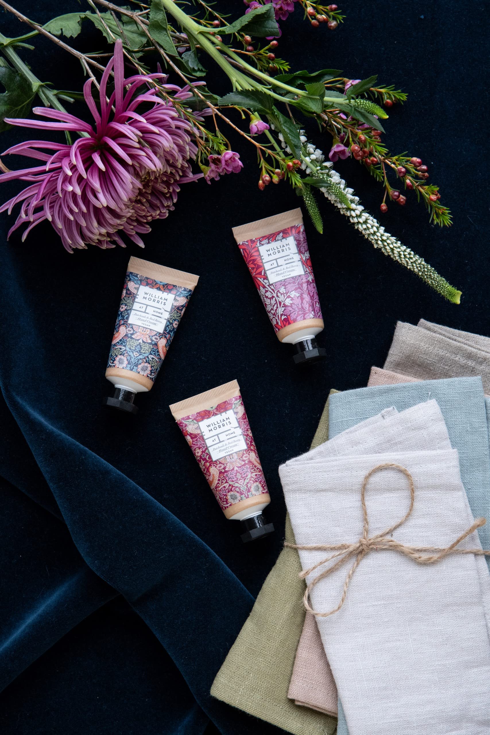 William Morris At Home Hand Cream Trio (3 x 30 ml) with Shea Butter & Patchouli 3