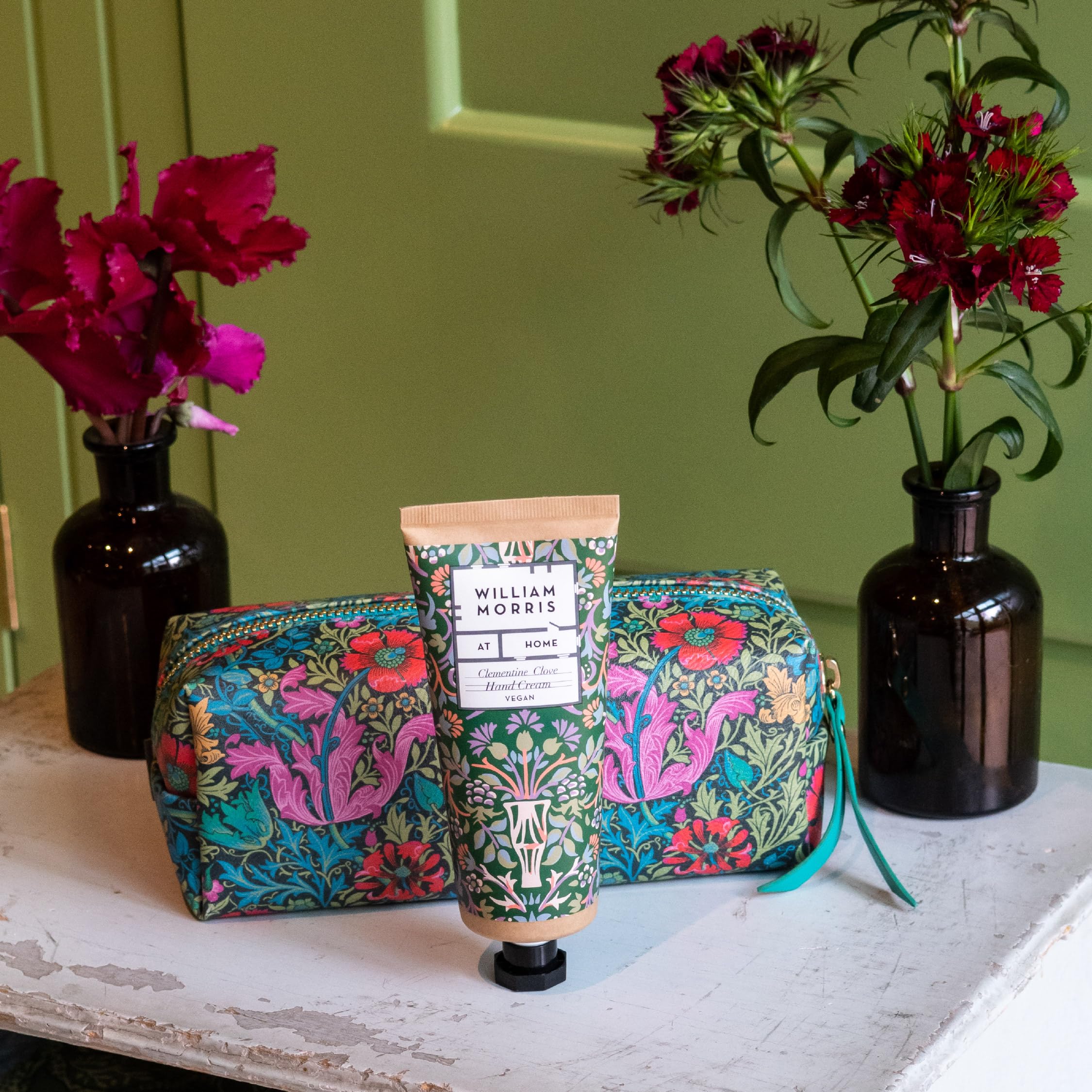 WILLIAM MORRIS AT HOME Hand Cream Set with Compton Print Vegan Leather Makeup Bag