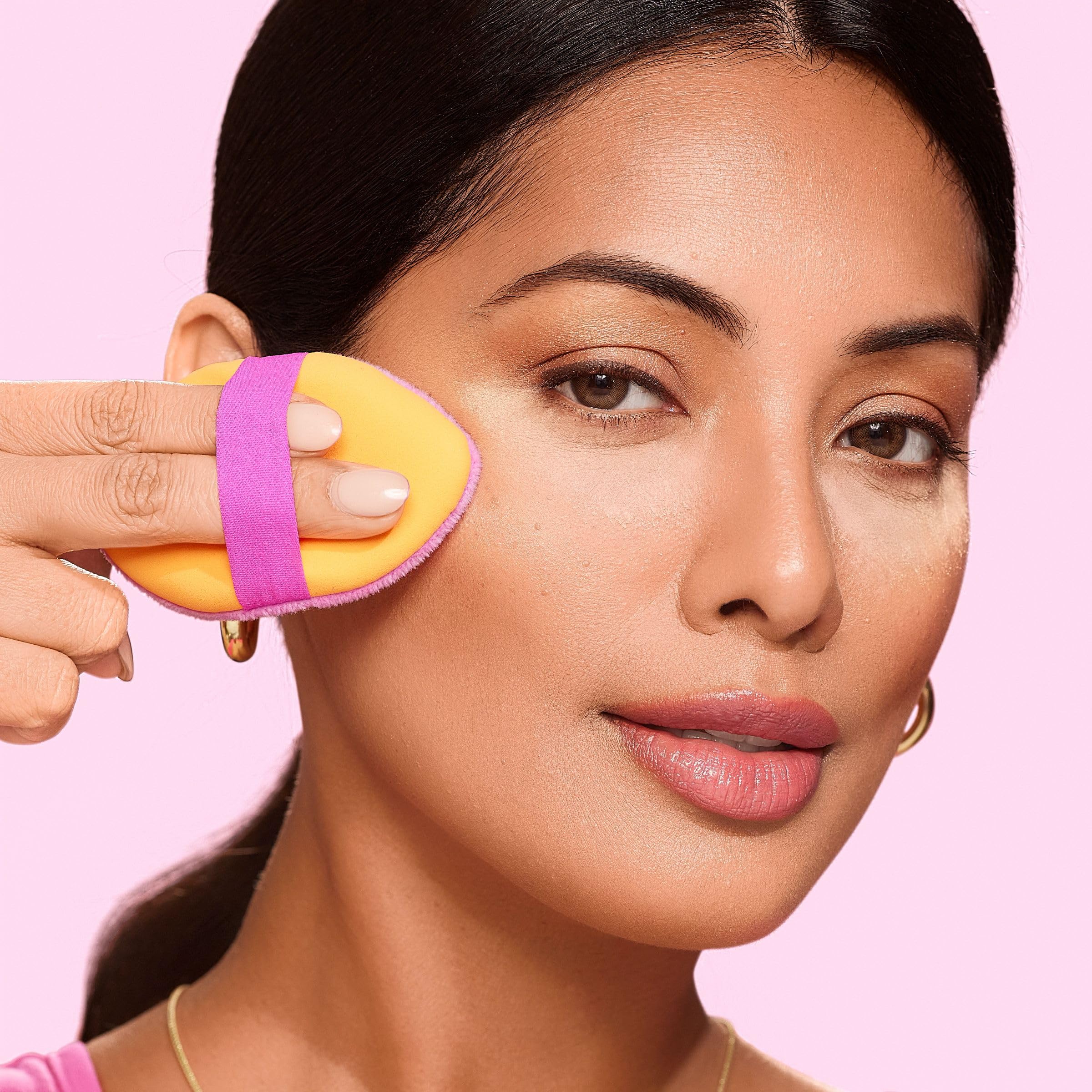 Real Techniques Miracle 2-in-1 Puderquaste, doppelseitig, in Originalgröße, mit wendbarem Gummiband, Präzisionsspitze, für flüssige, cremige und pudrige Produkte, 1 Stück 8