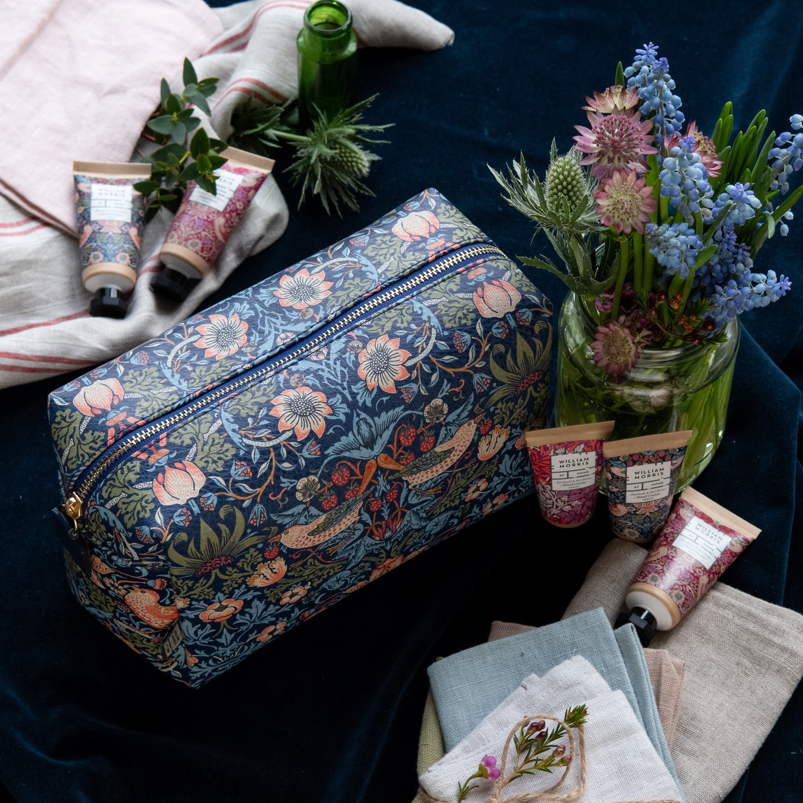 WILLIAM MORRIS AT HOME Large Strawberry Thief Print Wash Bag - Vegan Leather 5