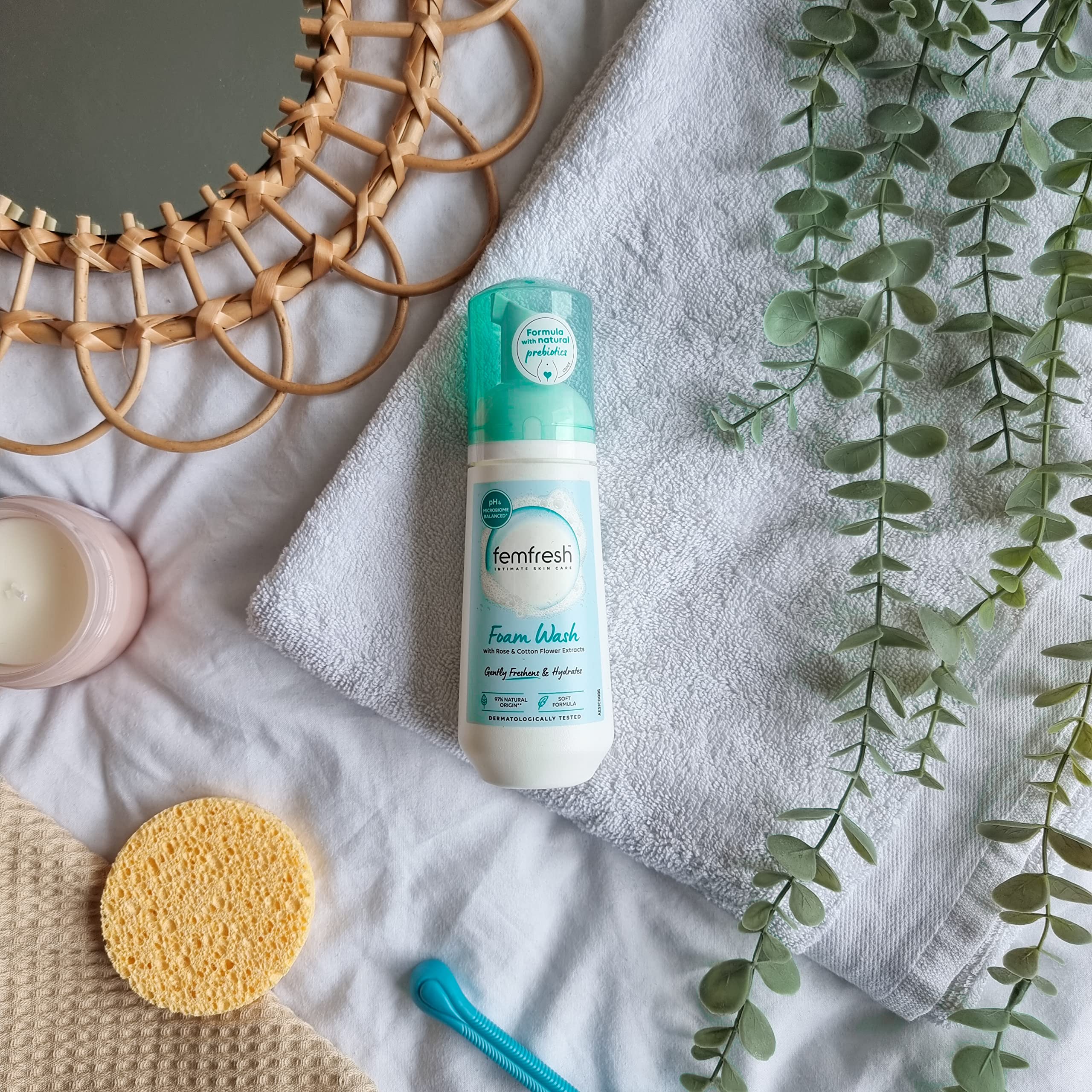 Femfresh Pure Freshness &amp; Hydration Tägliche Intimwaschlotion – Duftfrei